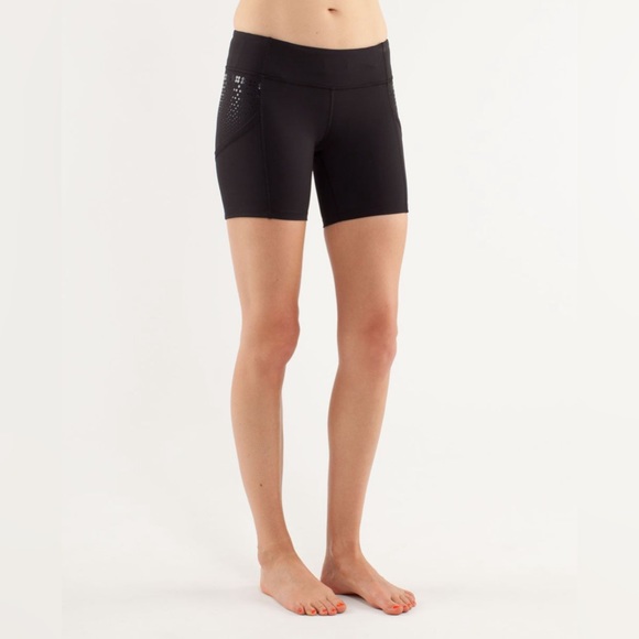 Lululemon Run: Dart and Dash Short - Black Size 6 - Picture 2 of 6